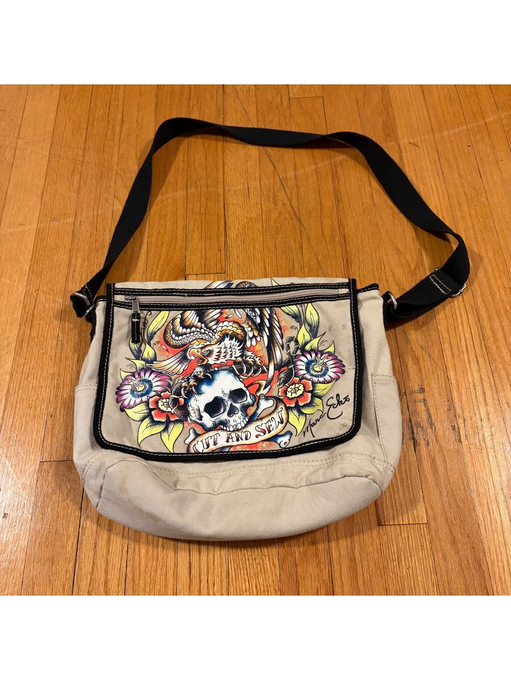 Vintage Y2K skull emo grunge graphic messenger bag